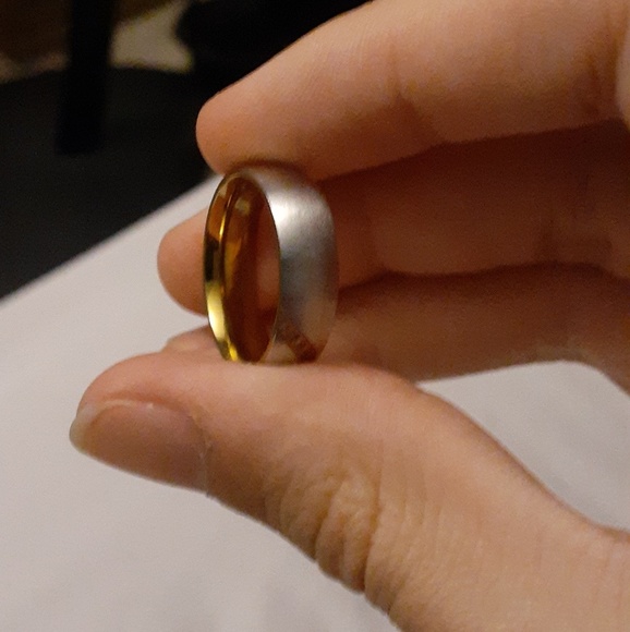 Ring - Picture 2 of 3